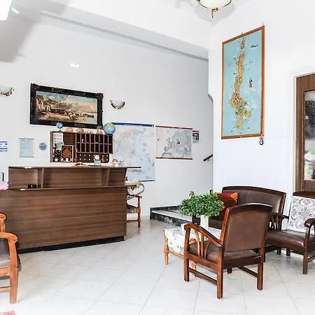 Hotel Karpathos Cárpatos